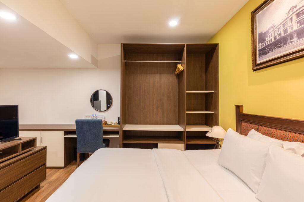 Deluxe King Bed