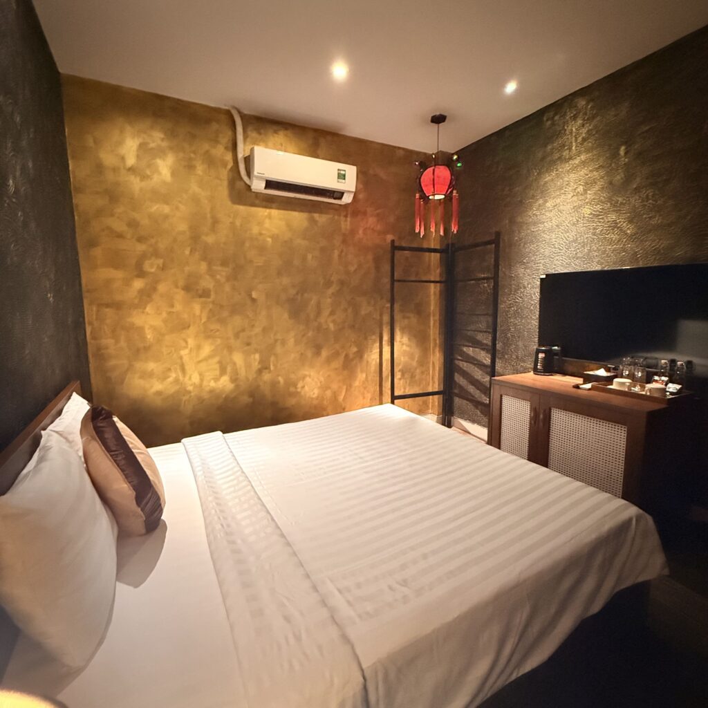 Fantasy Room 302