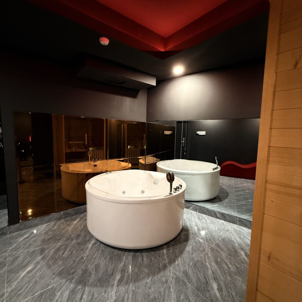 Private Sauna Suite G01