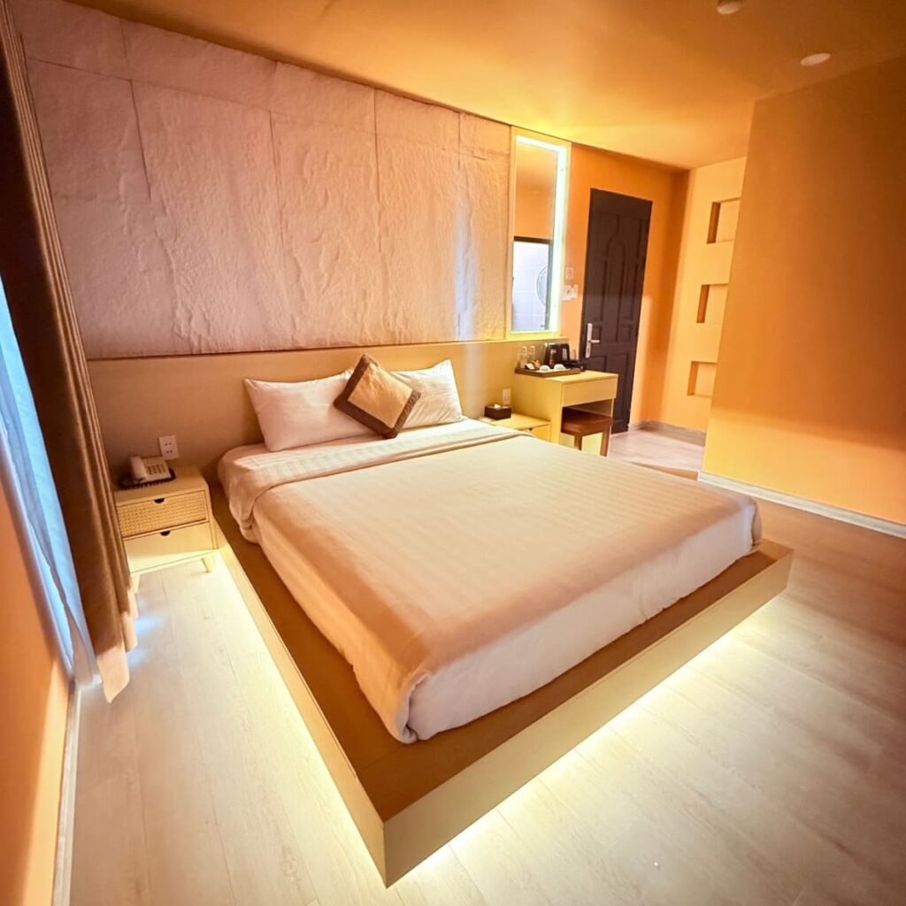 Rooftop Balcony Suite