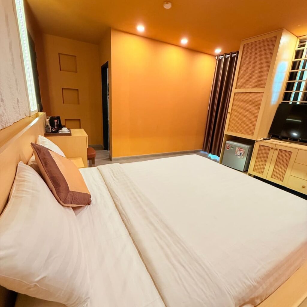Rooftop Balcony Suite