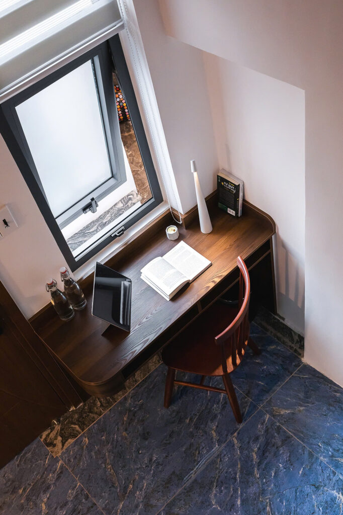 Superior Mini Duplex, Projector