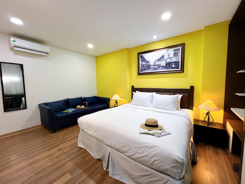 Khách sạn quận 1 giá rẻ - Phòng nghỉ hiện đại, sạch sẽ tại La Doma Hotel