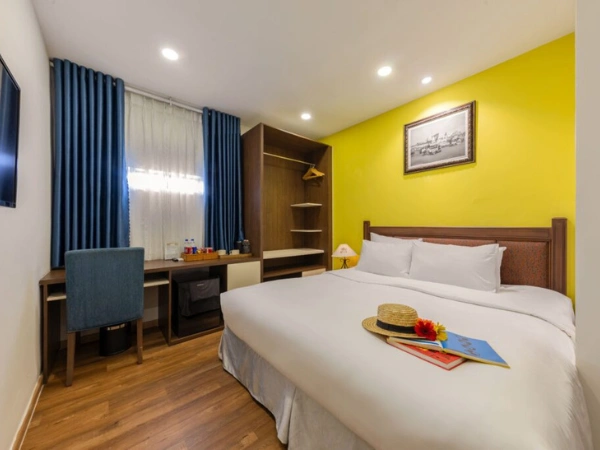 Superior King Room